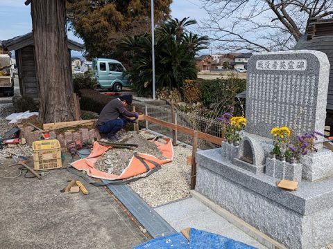 風鈴飾りの枠の設置工事