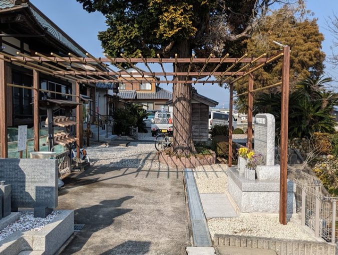 風鈴飾りの枠の工事、完了！